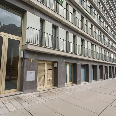 Entrecampos Apartment